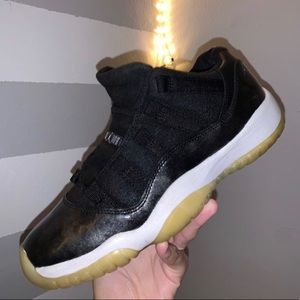 Selling because fit me small